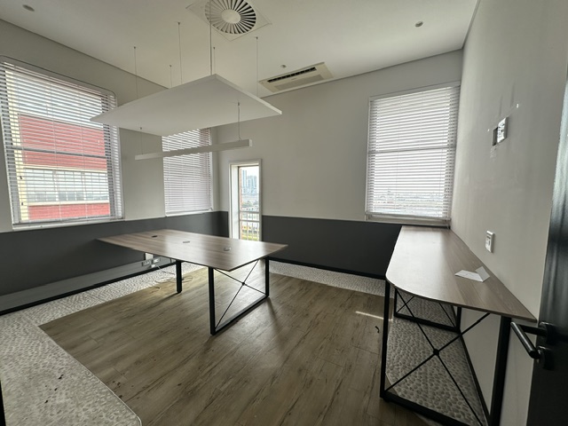 To Let Commercial Property for Rent in Woodstock Western Cape